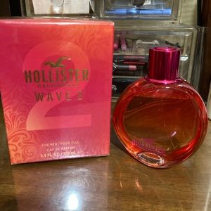 Hollister Wave 2 for Women